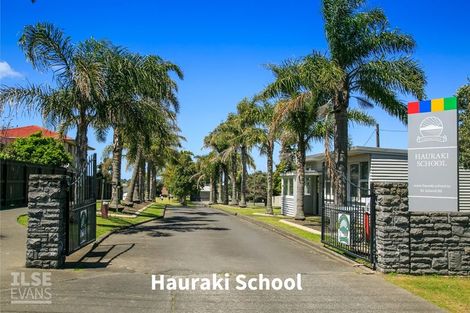 Photo of property in 2/7 Walter Street, Hauraki, Auckland, 0622
