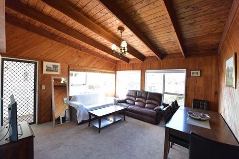 Photo of property in 492 Blockhouse Bay Road, Blockhouse Bay, Auckland, 0600