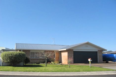 Photo of property in 16 Cholmondeley Crescent, Whitianga, 3510