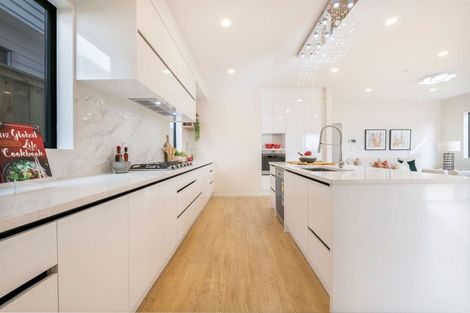 Photo of property in 52 Tir Conaill Avenue, Flat Bush, Auckland, 2019