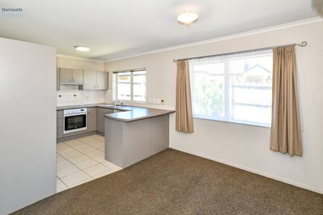 Photo of property in 2 Carisbrook Crescent, Papakura, 2110