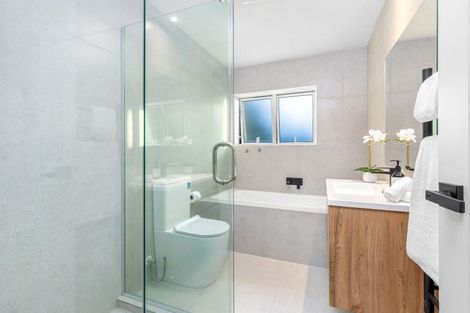 Photo of property in 29a Kimberly Grove, Greenhithe, Auckland, 0632