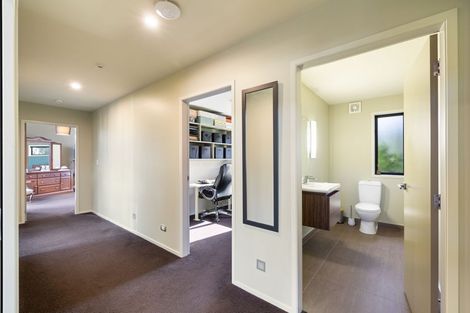 Photo of property in 5/454 Stoney Creek Road, Kelvin Grove, Palmerston North, 4470
