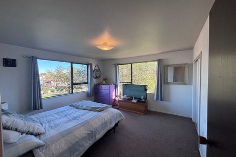 Photo of property in 60 Dunbarton Street, Redwood, Christchurch, 8051
