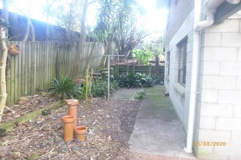 Photo of property in 33 Oreil Avenue, West Harbour, Auckland, 0618