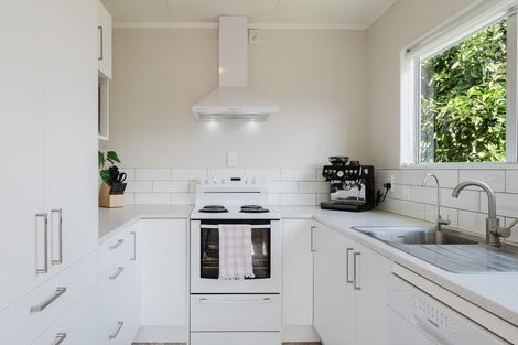 Photo of property in 4 Beadle Place, St Andrews, Hamilton, 3200