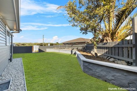 Photo of property in 19 Marine Parade, North New Brighton, Christchurch, 8083