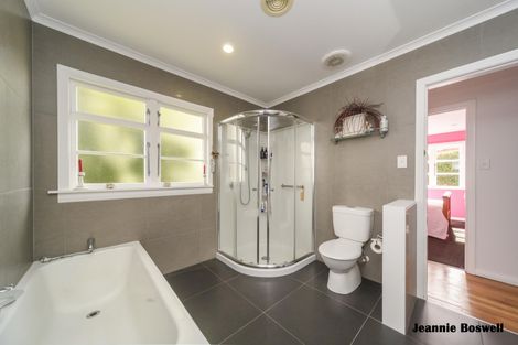 Photo of property in 86 Fitzroy Street, Terrace End, Palmerston North, 4410