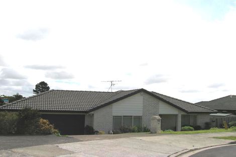 Photo of property in 29 Lorikeet Place, Unsworth Heights, Auckland, 0632