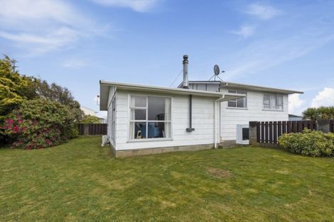 Photo of property in 6 Owaka Close, Kelson, Lower Hutt, 5010