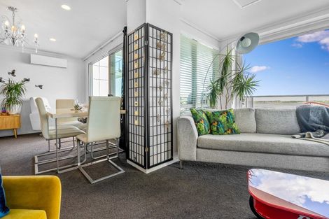 Photo of property in 12/72e Devonport Road, Tauranga, 3110
