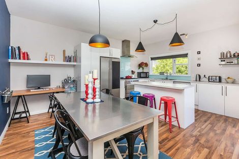 Photo of property in 2 Norton Park Avenue, Fairfield, Lower Hutt, 5011