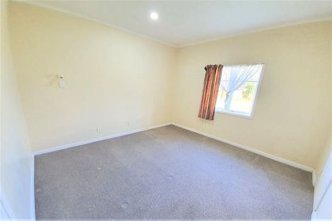 Photo of property in 1 Glen Norman Avenue, Henderson, Auckland, 0610