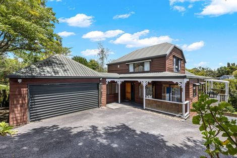 Photo of property in 28 Pohutukawa Avenue, Red Beach, 0932