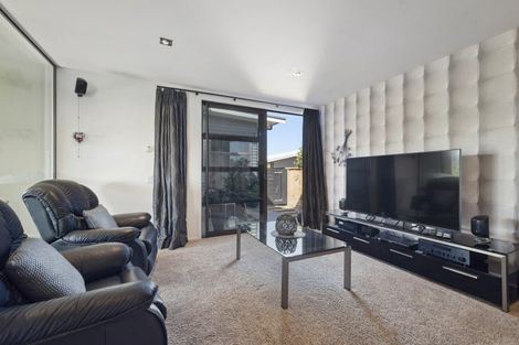 Photo of property in 9 Pukenamu Road, Rainbow Point, Taupo, 3330