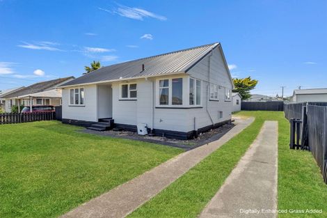Photo of property in 33 Matipo Street, Castlecliff, Whanganui, 4501