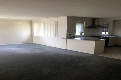 Photo of property in 774 Chapel Road, Shamrock Park, Auckland, 2016