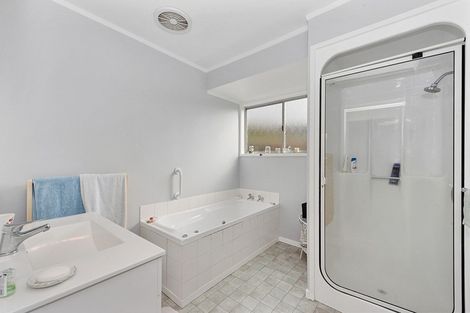 Photo of property in 80 Saint Andrews Terrace, St Andrews, Hamilton, 3200