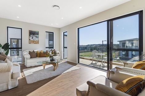 Photo of property in 32 Grand Ridge Avenue, Flat Bush, Auckland, 2019