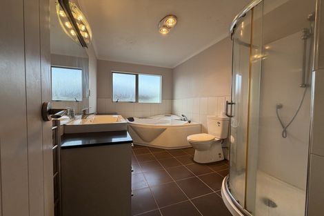 Photo of property in 119 Redoubt Road, Goodwood Heights, Auckland, 2105