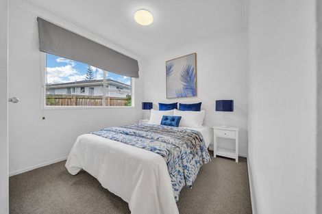 Photo of property in 9 Serwayne Place, Sunnyvale, Auckland, 0612