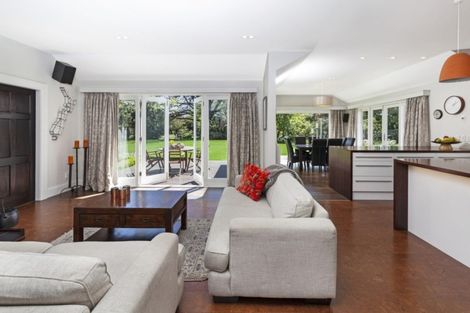 Photo of property in 27 Glandovey Road, Fendalton, Christchurch, 8052