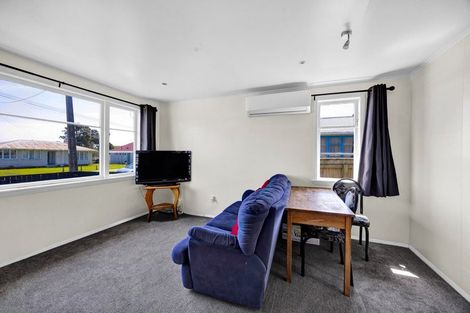 Photo of property in 22 Elizabeth Street, Patea, 4520