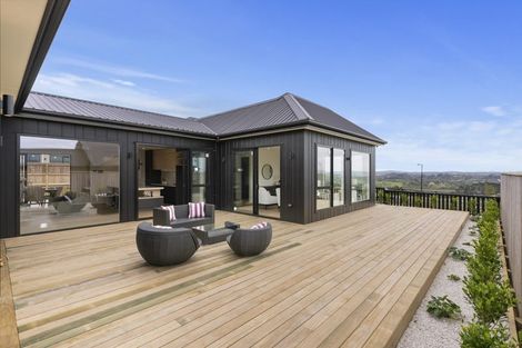 Photo of property in 25 Anehana Place, Stanmore Bay, Whangaparaoa, 0932