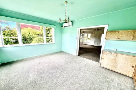 Photo of property in 16 Sale Street, Cockle Bay, Auckland, 2014