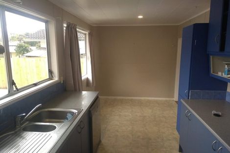 Photo of property in 59 Chilcott Road, Henderson, Auckland, 0612