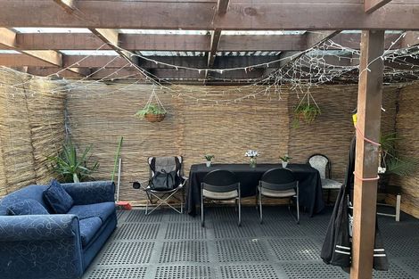 Photo of property in 7 Loughanure Place, Massey, Auckland, 0614