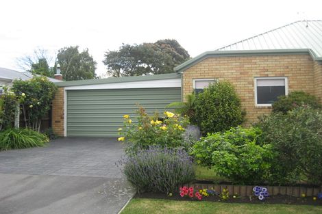 Photo of property in 2/15 Bradford Avenue, Sydenham, Christchurch, 8023