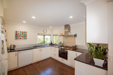 Photo of property in 17 Amesbury Drive, Churton Park, Wellington, 6037