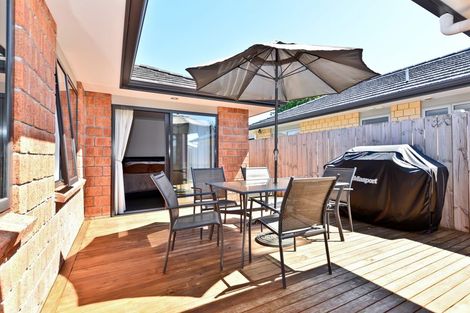 Photo of property in 2 Southbrook Close, Glenview, Hamilton, 3206