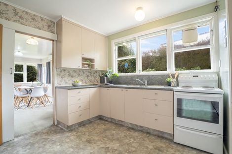 Photo of property in 3 South Street, Tawa, Wellington, 5028