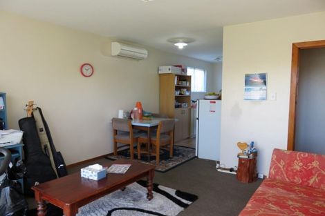 Photo of property in 1 Middlepark Road, Sockburn, Christchurch, 8042