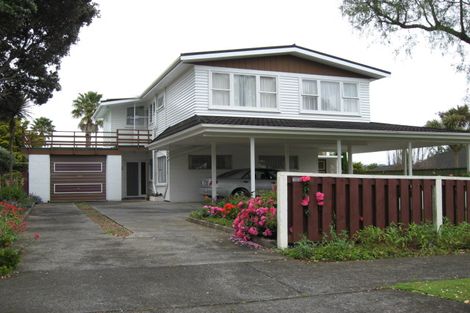 Photo of property in 16 Seaforth Avenue, Mangere Bridge, Auckland, 2022