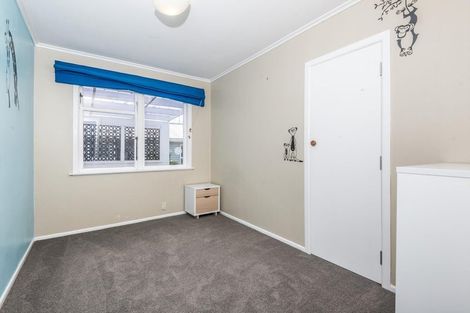 Photo of property in 24 Franklyn Road, Tawa, Wellington, 5028