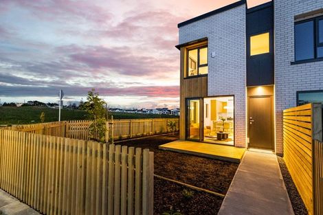 Photo of property in 216 Henwood Road, Westgate, 0814