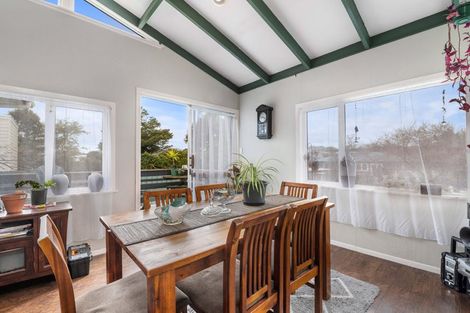 Photo of property in 124 Devon Street, Hillcrest, Rotorua, 3015