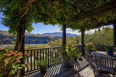 Photo of property in 361 Tucker Beach Road, Queenstown Hill, Queenstown, 9371