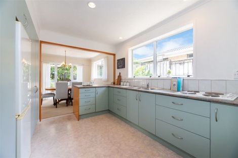 Photo of property in 1/23 Margaret Place, Milford, Auckland, 0620
