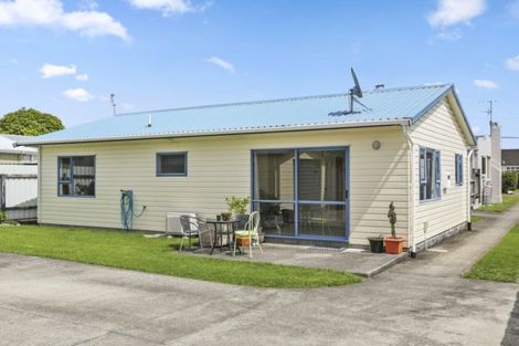 Photo of property in 393 Carrington Street, Upper Vogeltown, New Plymouth, 4310