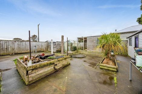 Photo of property in 162 Glover Road, Hawera, 4610