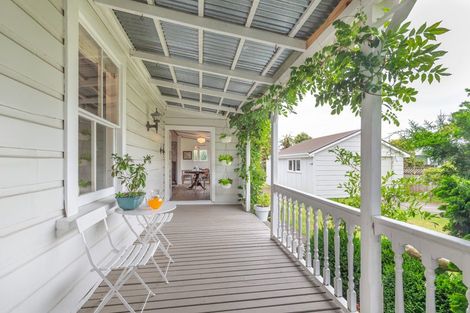 Photo of property in 165 Cambridge Street, Levin, 5510