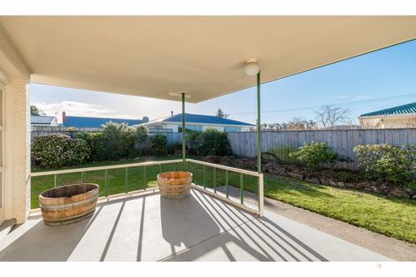 Photo of property in 30 Hughes Street, Waimate, 7924
