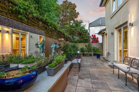 Photo of property in 101 Aikmans Road, Merivale, Christchurch, 8014