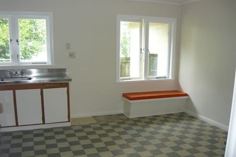 Photo of property in 1/30 Hillcrest Avenue, Hillcrest, Auckland, 0627