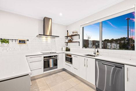 Photo of property in 3 George Mcwhirter Avenue, Massey, Auckland, 0614