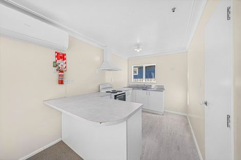 Photo of property in 49 Bay Street, Red Beach, 0932